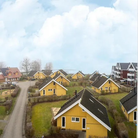 Liebevoll Eingerichtetes דירה *